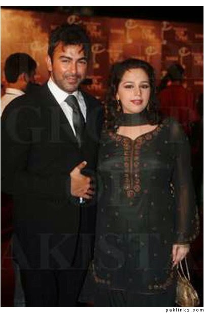 Pakistani Famous Actor Shaan With His Wife Unseen