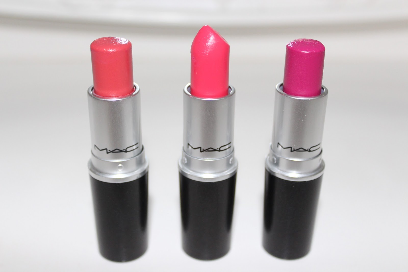 Life And It S Pretty Little Things Chapter 6 Bold And Vibrant With Mac Crosswires Mac Impassioned Mac Girl About Town Swatches