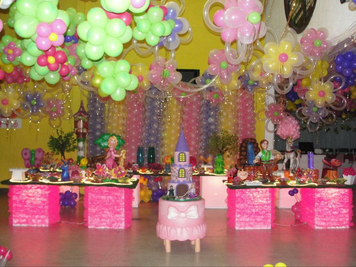 decoracao festa xuxinha: no novo filme enrolados da Disney.a festa ficou muito apaixonante decoracao festa xuxinha: no novo filme enrolados da Disney.a festa ficou muito apaixonante