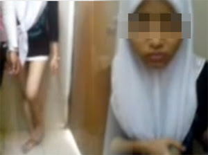 Remaja+Melayu+Bogel Remaja perempuannya sudah pun tidak kelihatan lagi seluarnya tetapi ...