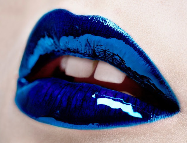 blue lipstick
