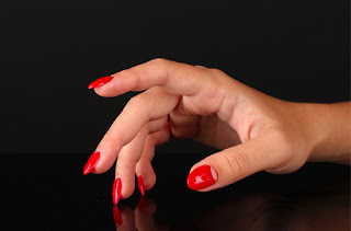 [Image: m%C3%B3ng+tay.jpg]