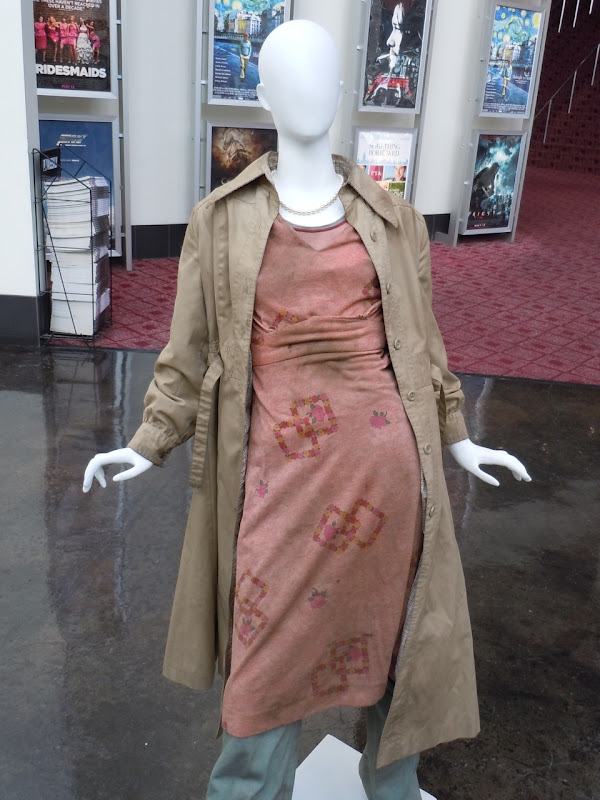 Elle Fanning Super 8 movie costume