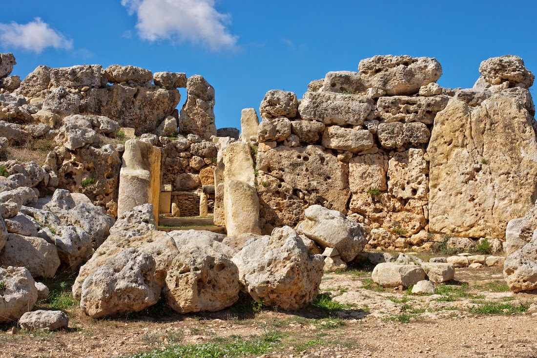 Top 10 Oldest Buildings in the World Most Beautiful