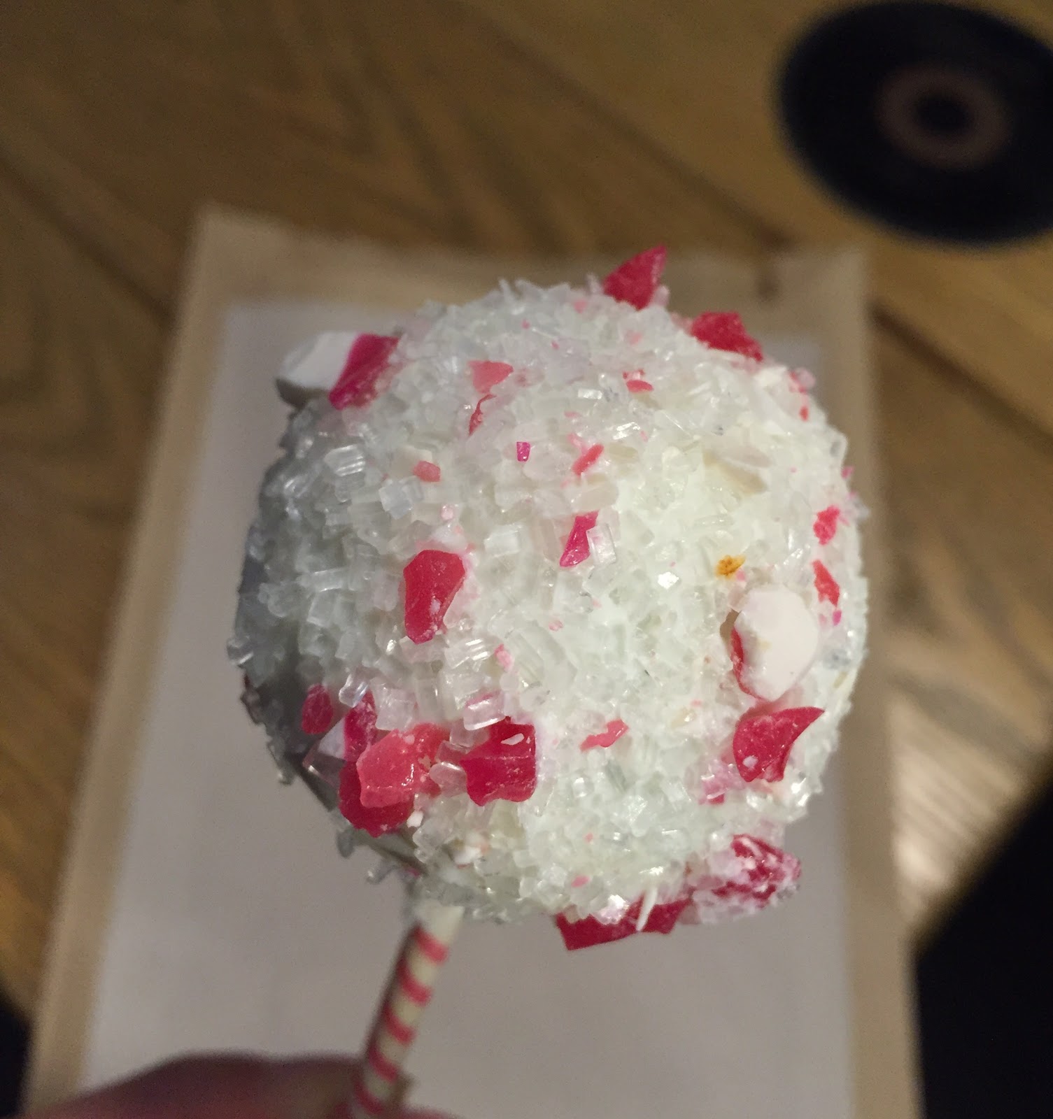 Peppermint Brownie Cake Pop From Starbucks / スターバックスのペパーミント ブラウニー ケーキポップ I'm Made of Sugar