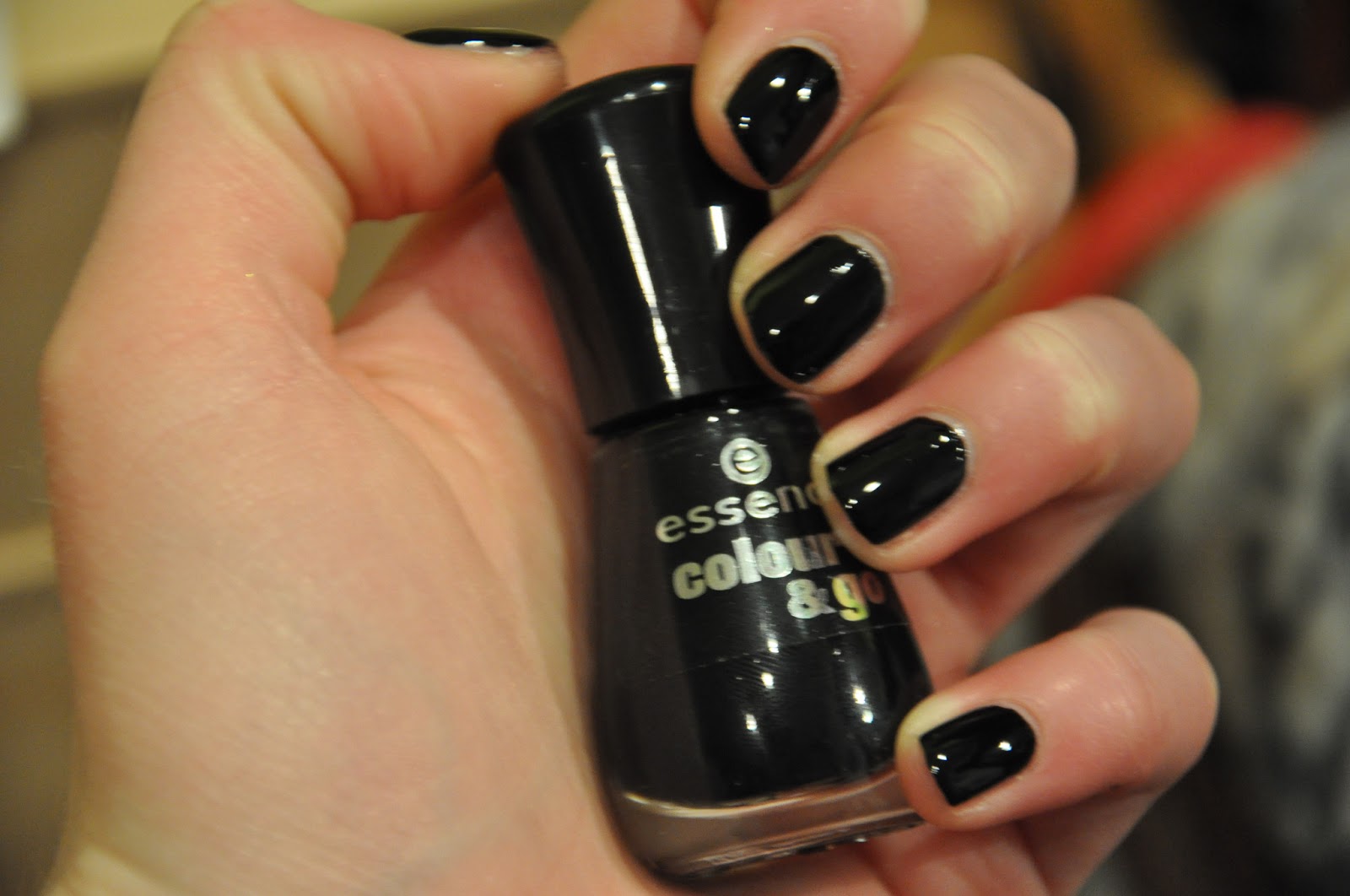 Mrs Super Sophia Essence 144 Black Is Back