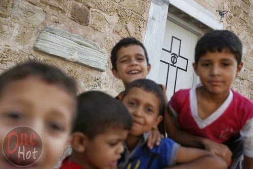 Warga Muslim Gaza mengungsi di Gereja Ortodoks Yunani 7 Warga Muslim Gaza mengungsi di Gereja Ortodoks Yunani 7