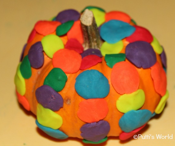 Pumpkins Decorated with Play Doh Pumpkins Play Doh Decoration Kids