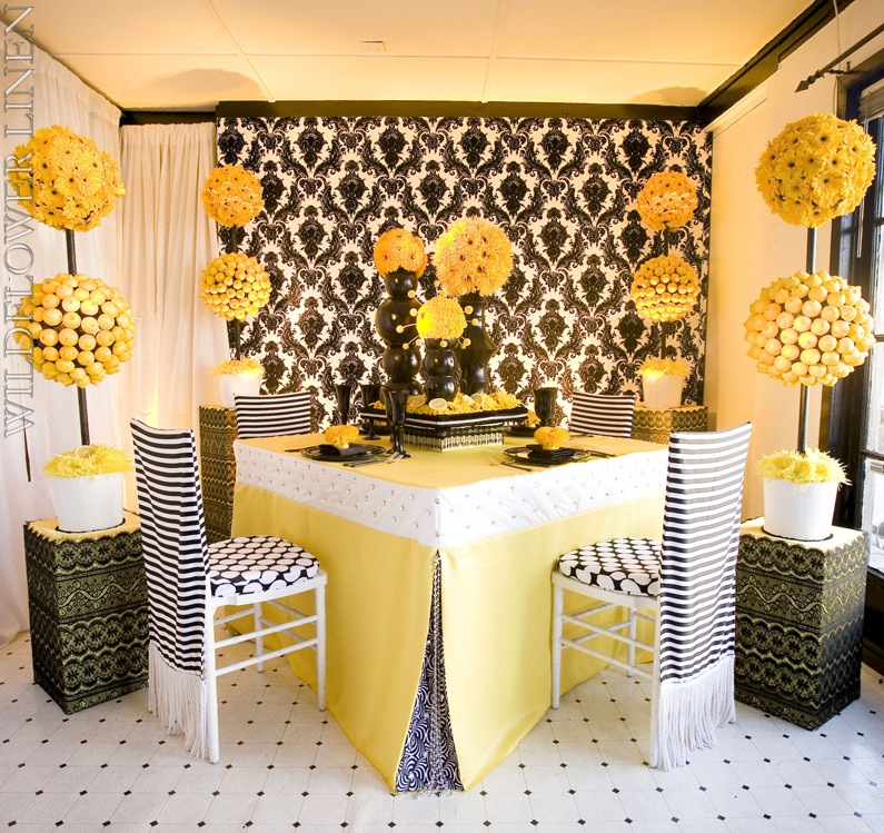 the glitterati girls Host A Better Party Table Linens