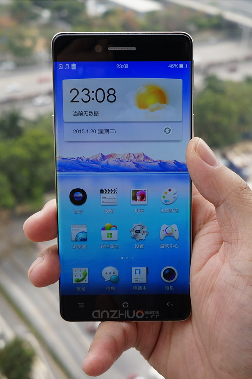 Tampil Manis Tanpa Bezel Ala Oppo Tampil Manis Tanpa Bezel Ala Oppo