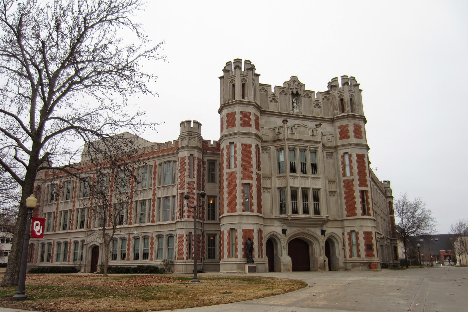 Souvenir Chronicles NORMAN, OKLAHOMA UNIVERSITY OF OKLAHOMA