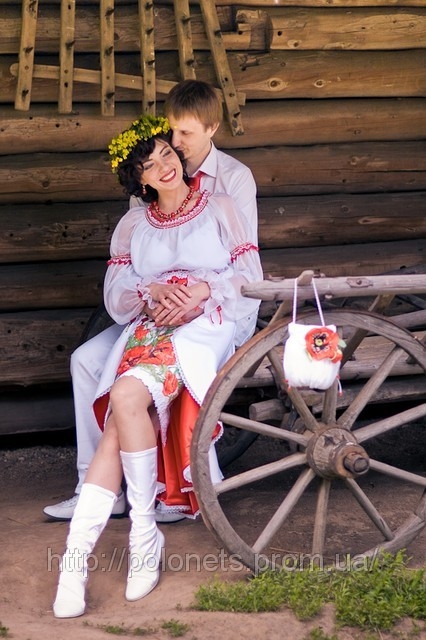 Весілля в українському стилі, сукня від Оксани Полонець