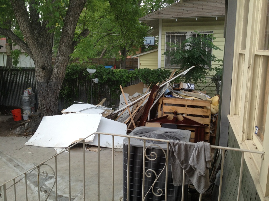 Austin Junk Removal and Trash Hauling 250 We Heart Junk 5124664395 Junk Removal and Trash