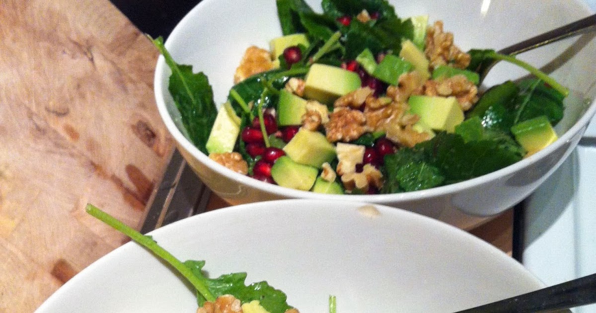 Baby Kale, Avocado, Pomegranate & Walnut Salad Smart Mouth Superfoods