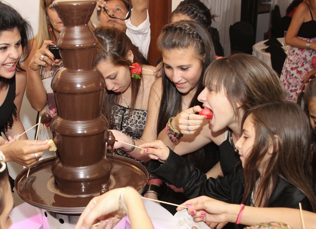 Cascada de chocolate Candy 5 pisos en fiesta
