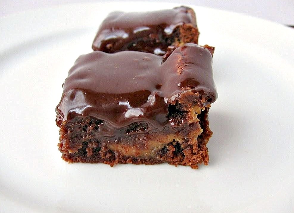 une gamine dans la cuisine Peanut Butter MochaMaple Brownies