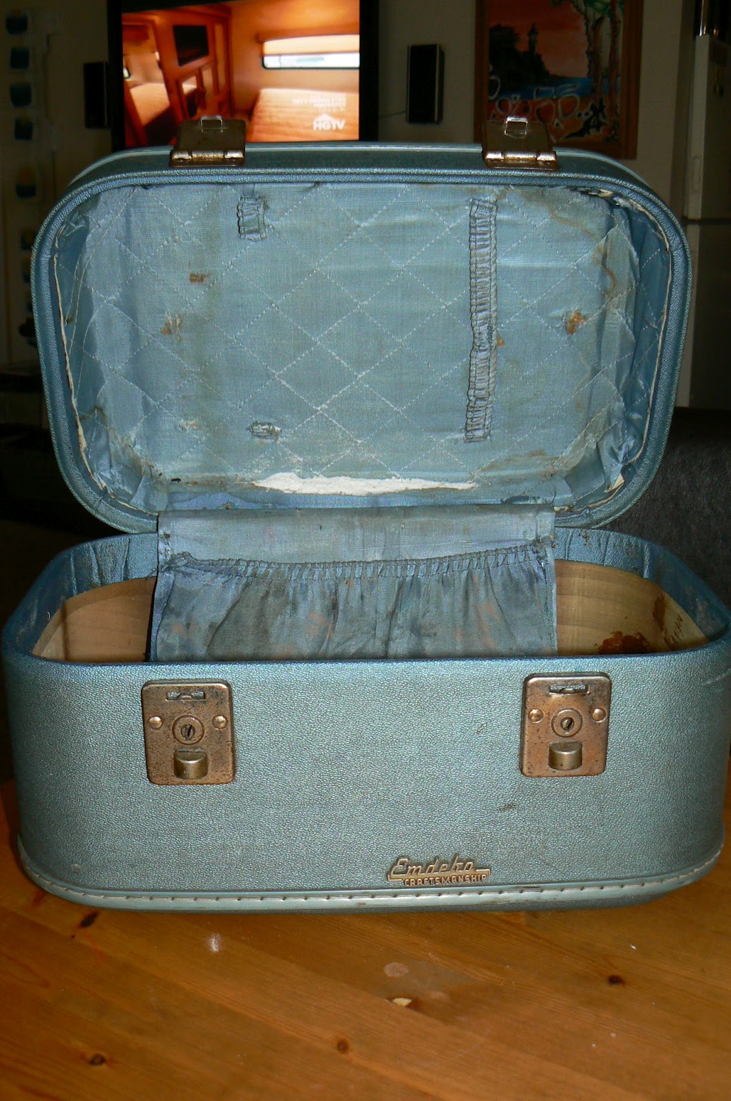 Vintage Train Case Ivy & Co.