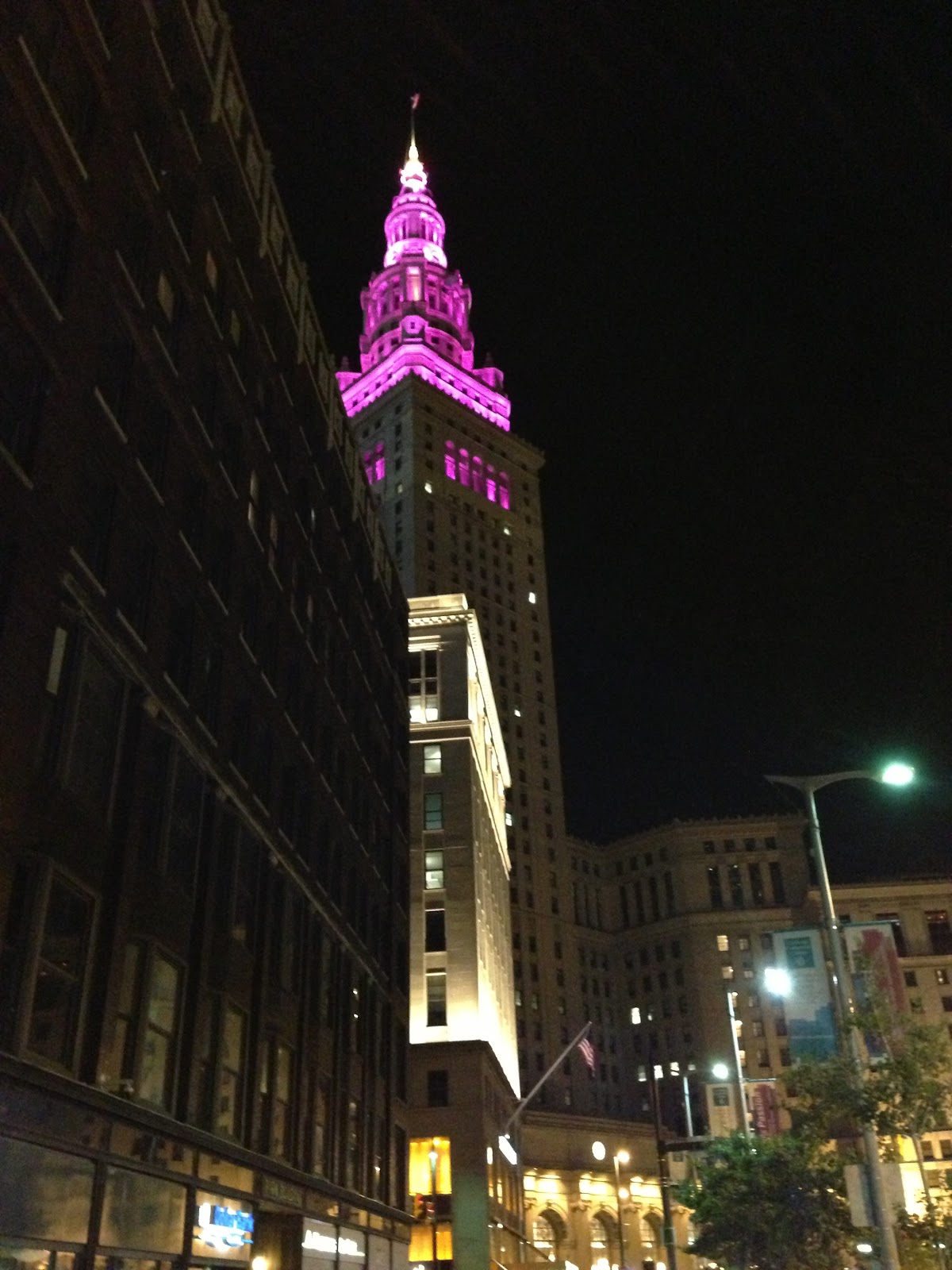 mark 39 s journal on the road again bouchercon cleveland dillards christmas train