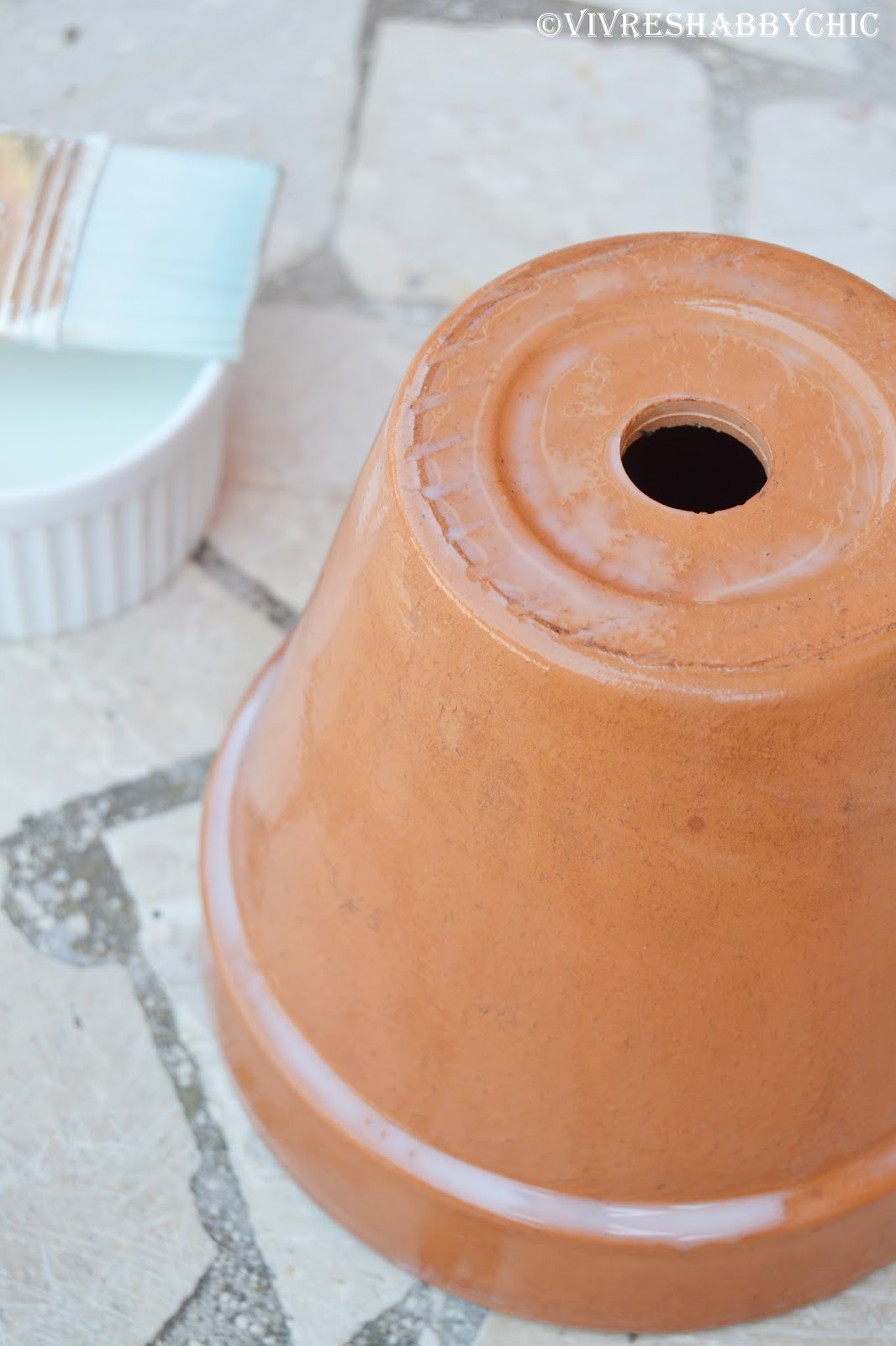 Vivre shabby chic: diy: invecchiare vasi in cotto.