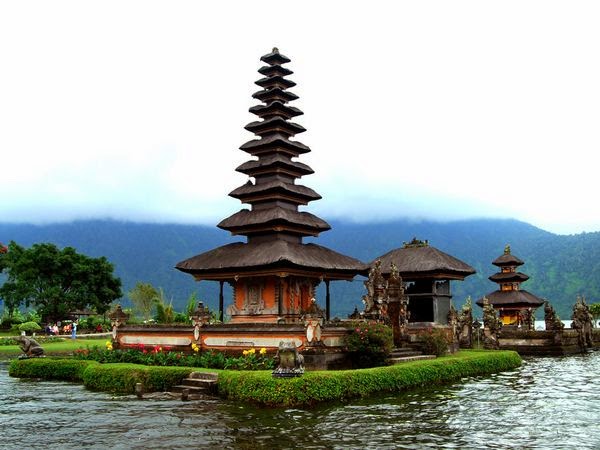 Ulun Danu Beratan: Pura Di Atas Danau Bratan Bedugul Bali Tempat+Wisata+Danau+Beratan+Bedugul