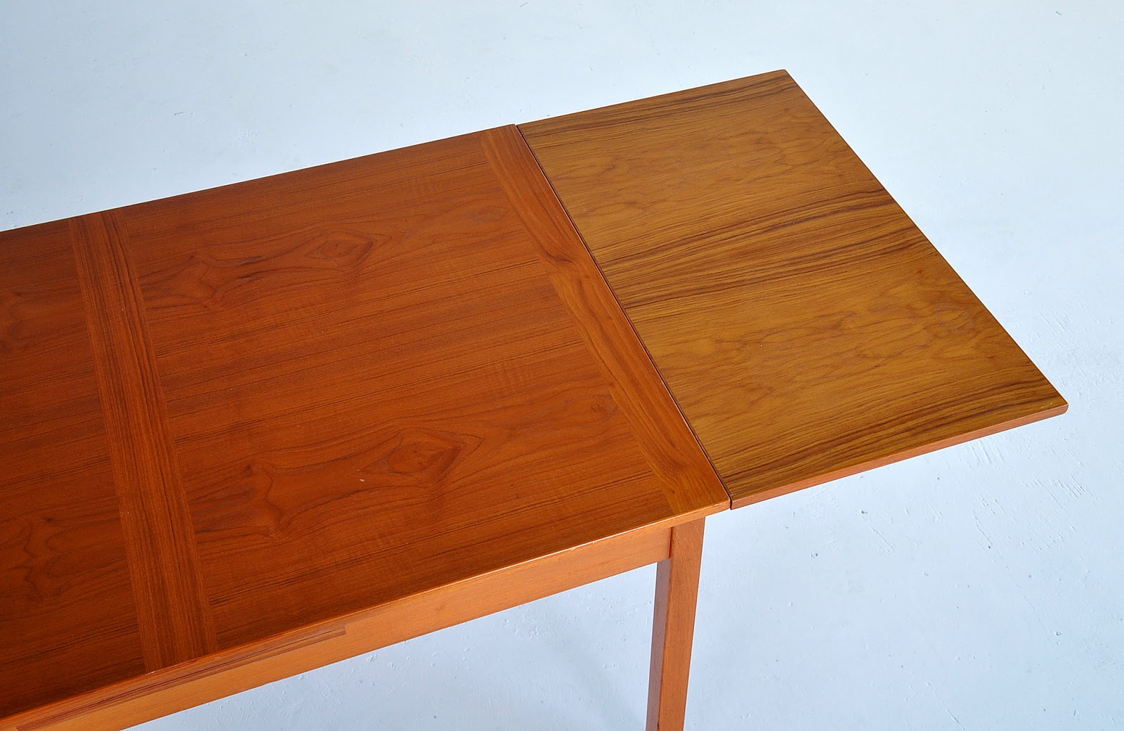 Contemporary Dining Room Tables with Leaves Expandable Dining Room Table