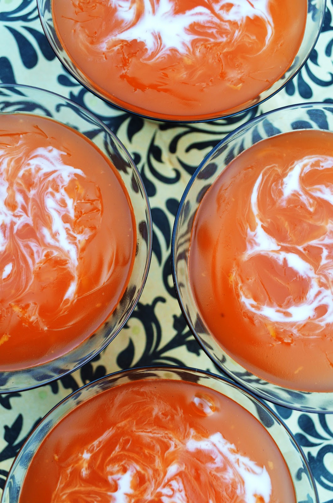 Gormandize Thai Red Tea Vegan Jelly with Poached Apples