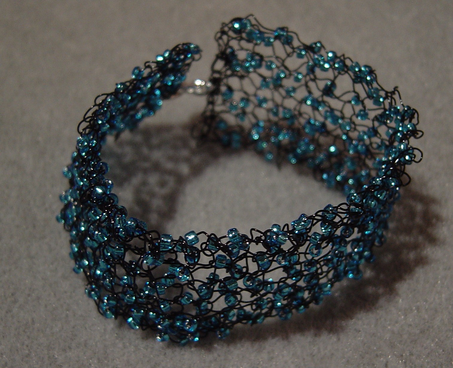 Angela Smith Jewellery How to knit a bracelet