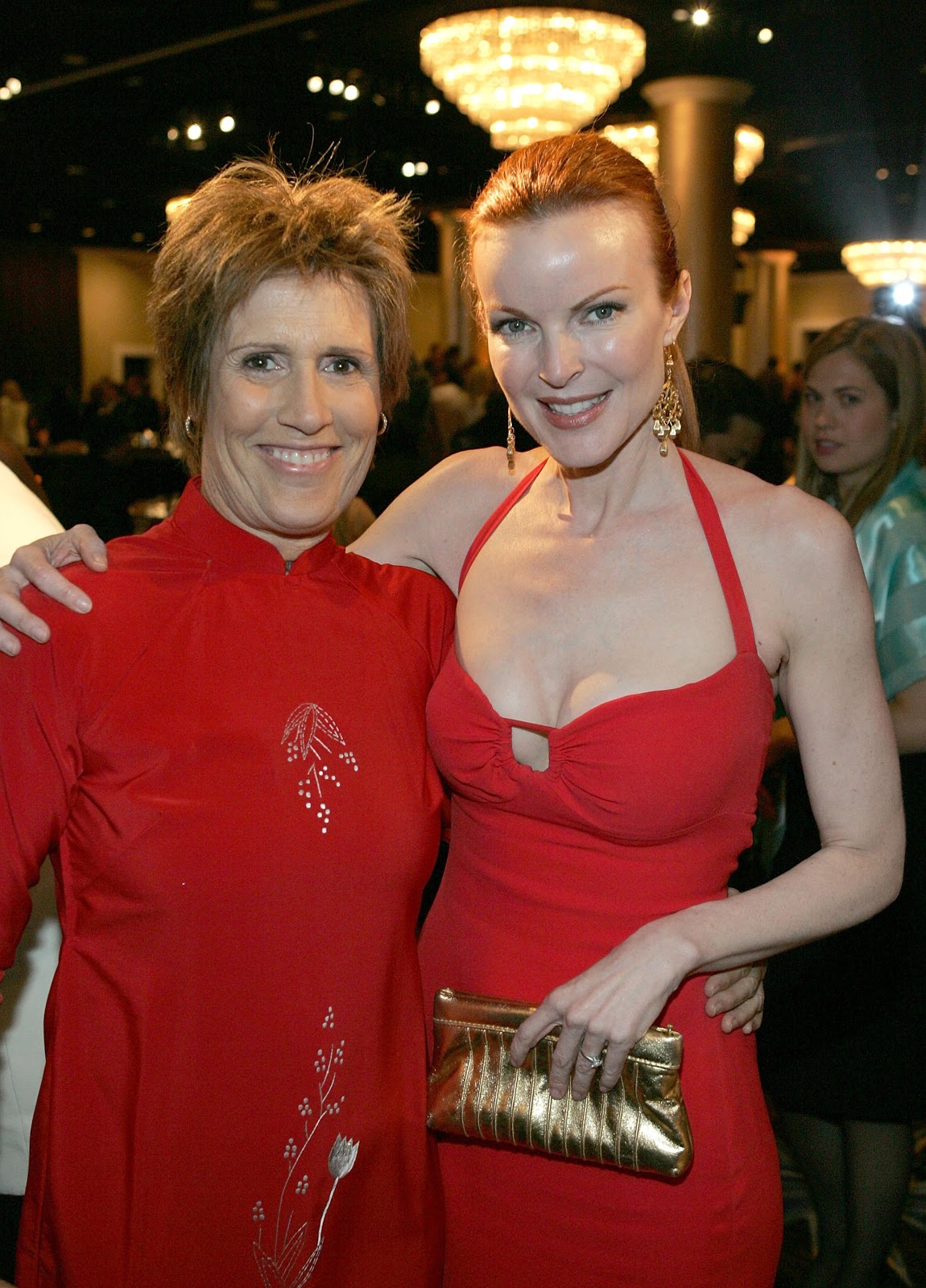 http://4.bp.blogspot.com/-5o7aY_7glbE/UNHNCE8-jHI/AAAAAAAADRY/7KXJZMwoIJ8/s1600/Marcia_Cross_The_Billies_042006_4_001.jpg