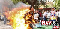 Nam sinh lớp 11 tẩm xăng tự thiêu vì bị từ chối tình yêu Nam sinh lớp 11 tẩm xăng tự thiêu vì bị từ chối tình yêu