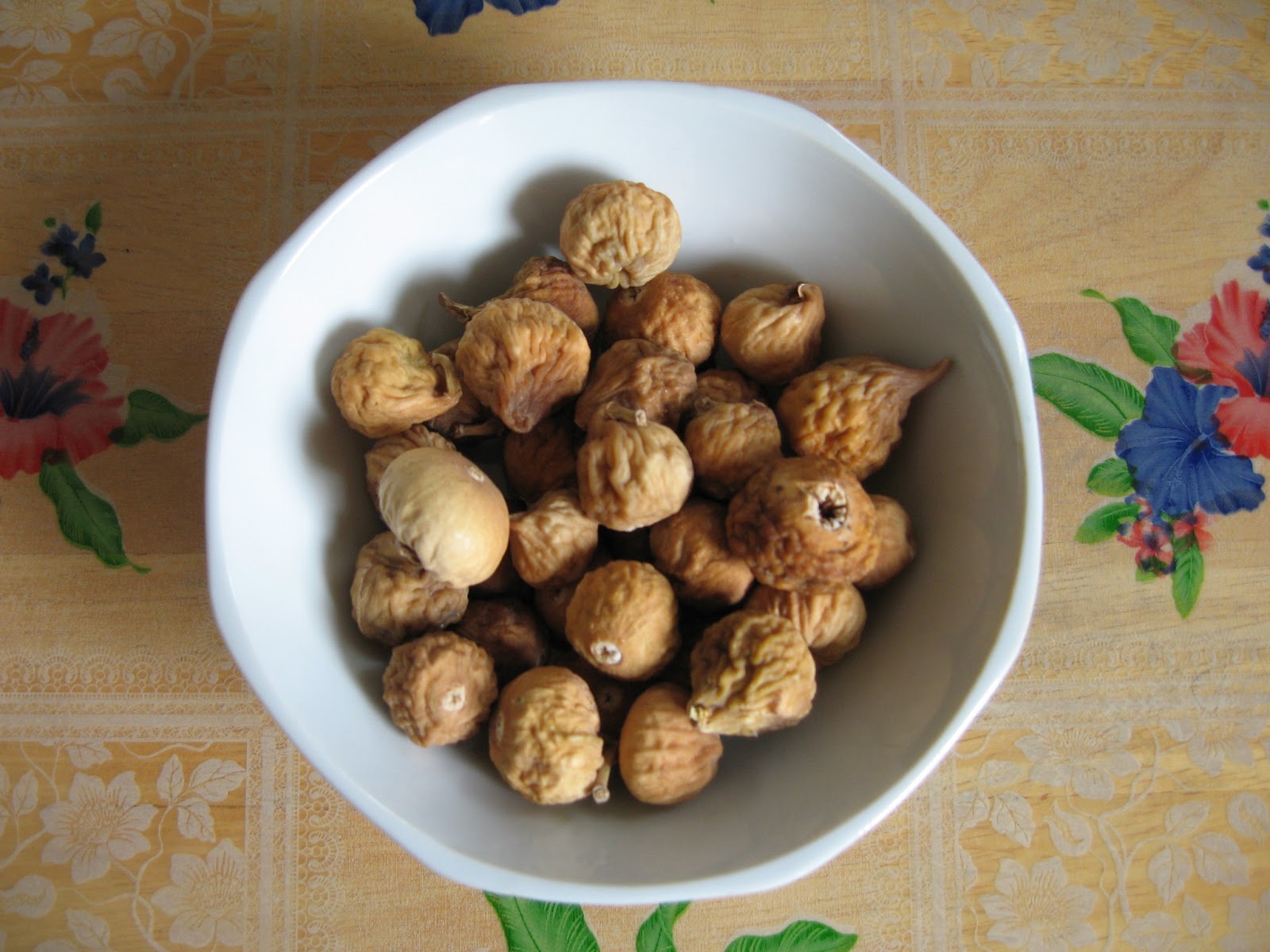Sumptuous Flavours Dried Fig Soup With Pork Bones 无花果猪骨汤
