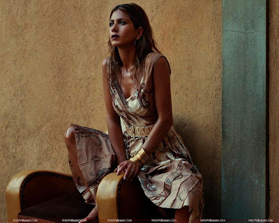 Jennifer Aniston_Click on the Image for Larger View Jennifer Aniston Actress HD Wallpaper