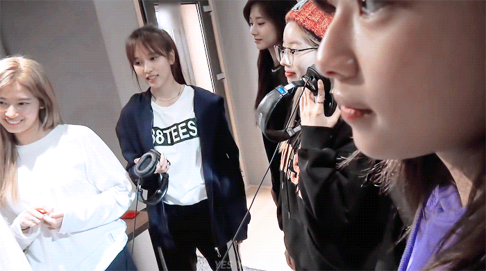 TWICE%2BVlog%2B-FANCY%2B3-%2B%25EC%2582%