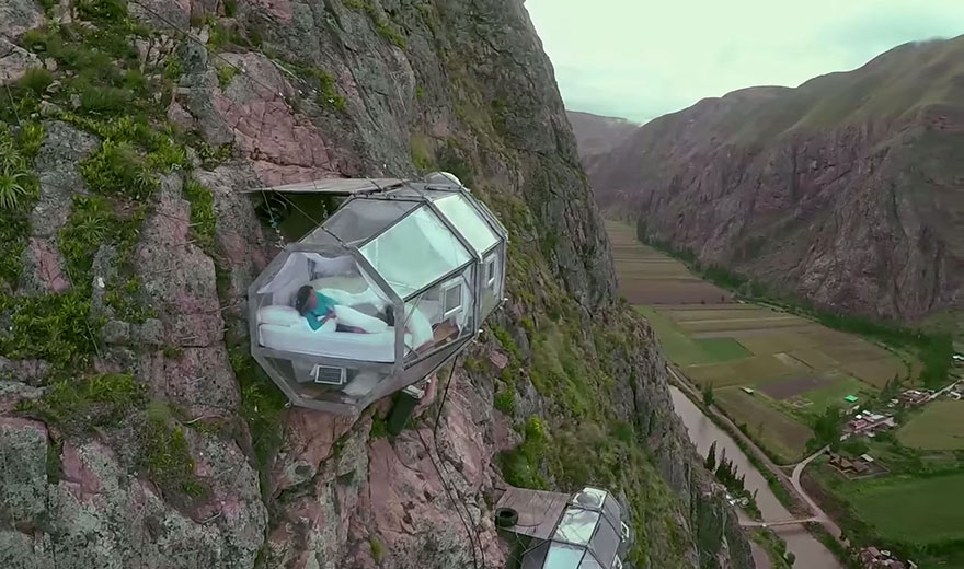 Terrifying See -Through Sleeping Capsules Hang 400 Feet Above Peru’s Sacred Valley Terrifying See -Through Sleeping Capsules Hang 400 Feet Above Peru’s Sacred Valley