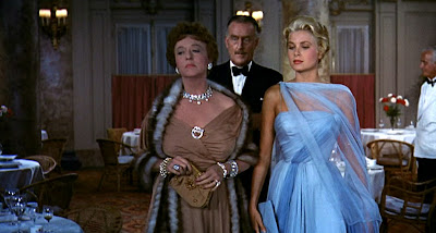 http://4.bp.blogspot.com/-5r8huMws9R4/TtXG4RvXTuI/AAAAAAAAH8o/ng3XWxrw3yU/s1600/Blue+gown+2+Grace+Kelly+TO+CATCH+A+THIEF.jpg