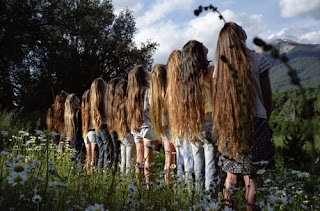 Hosszú hajú lányok