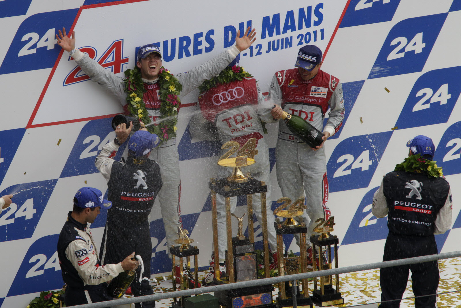 Audi wins the 24 Hours of Le Mans 2011     Auto Car   Best Car