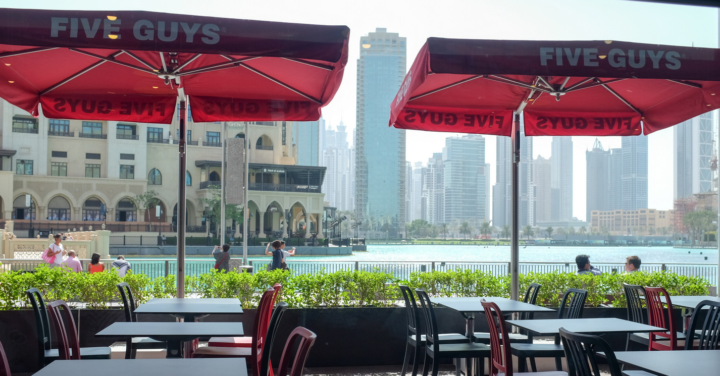 This monumentally popular U.S. burger chain boasts a highprofile