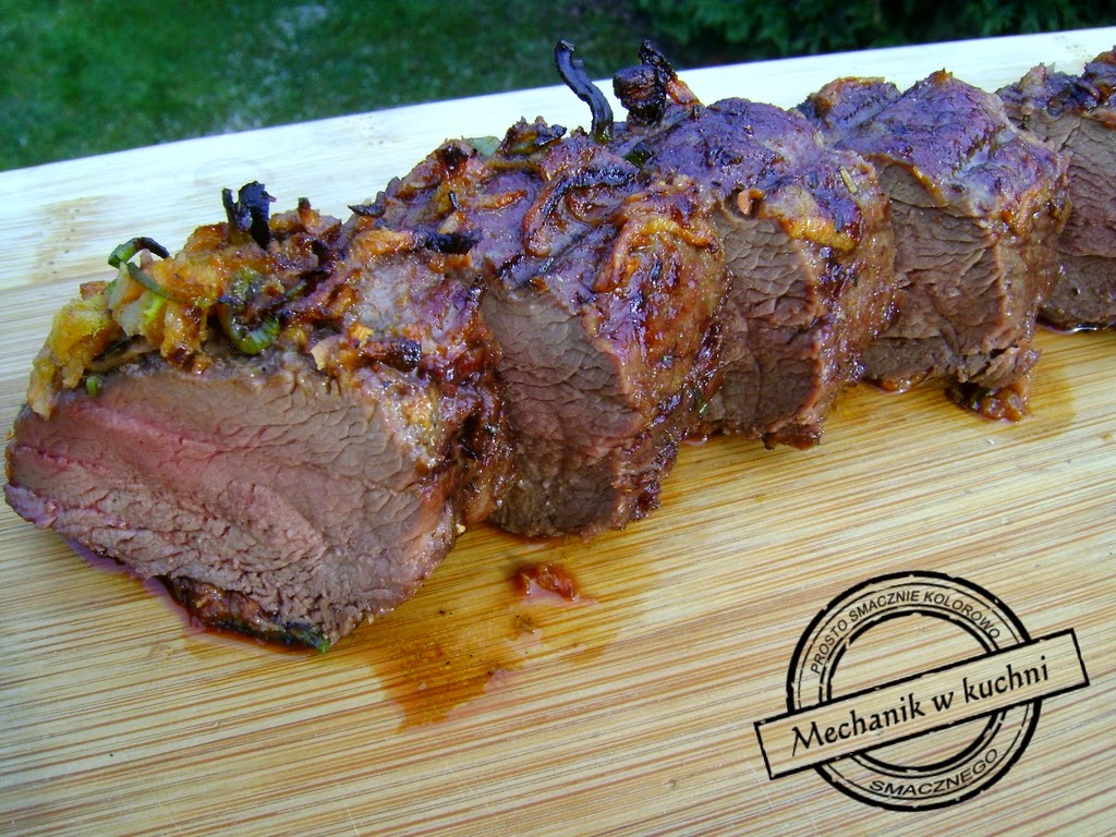 Mechanik W Kuchni Grill Poledwica Z Sarny