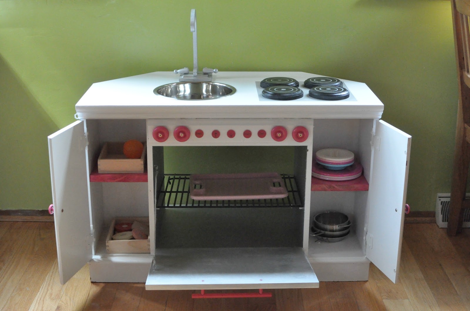 News from Alameda DIY Play Kitchen