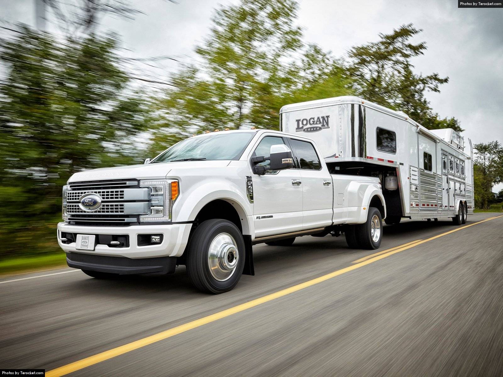 Ford F-Series Super Duty 2017 - Siêu xe bán tải hạng siêu nặng của Ford Ford F-Series Super Duty 2017 - Siêu xe bán tải hạng siêu nặng của Ford