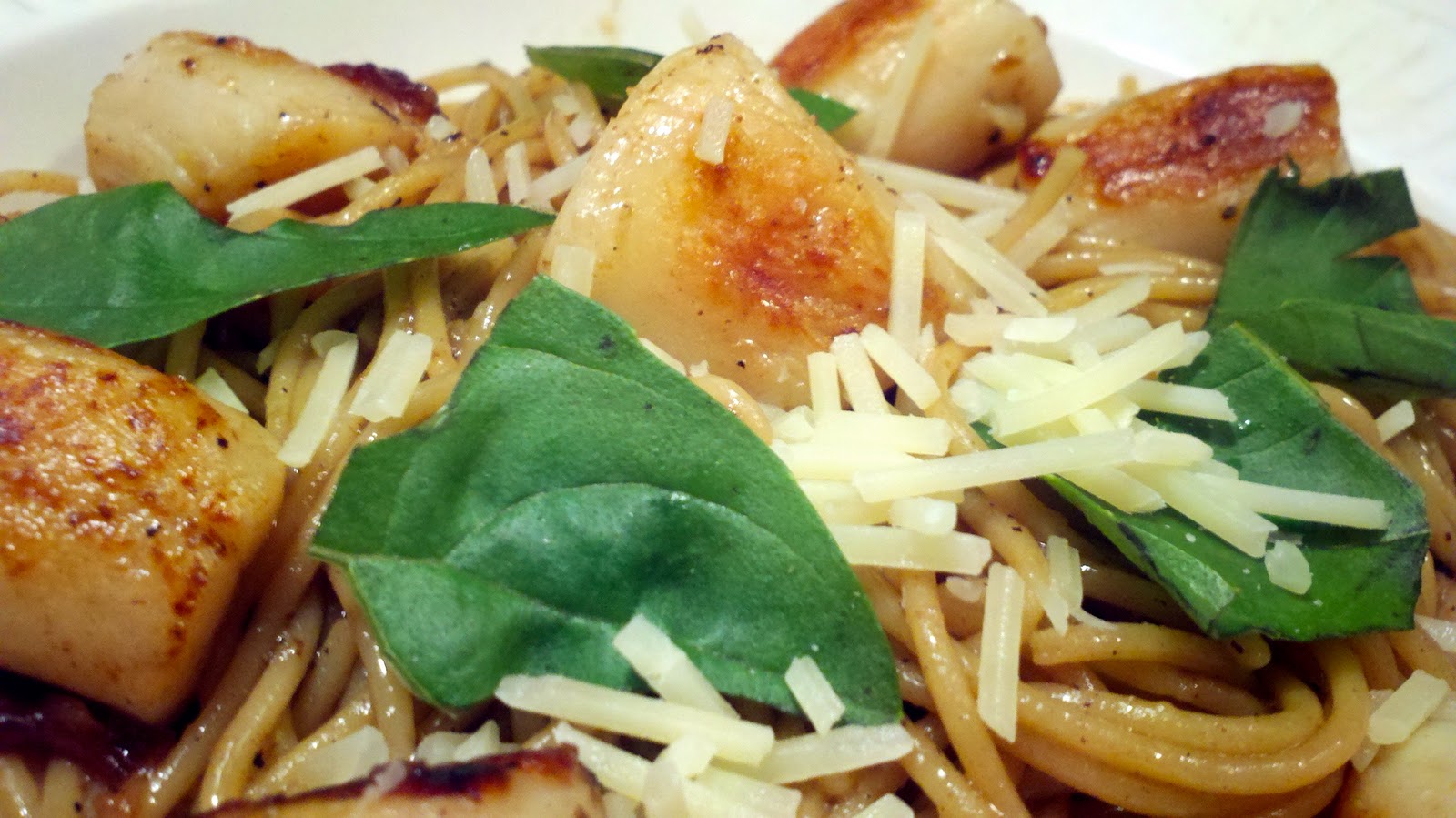 Call Me Mrs. Rapp Seared Scallops & Pasta with Garlic White Wine Sauce