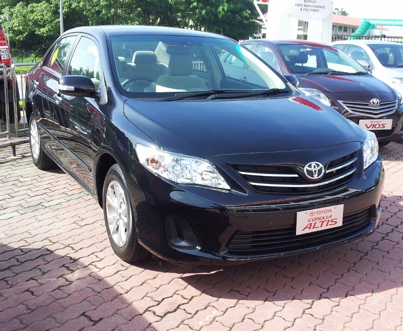LOOKING FOR A TOYOTA??: TOYOTA COROLLA ALTIS 1.8 AUTO PETROL
