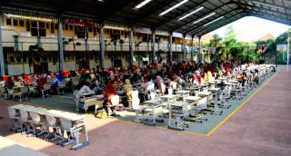 Lomba IT guru SMK Di indor SMKN 4 Malang Lomba IT guru SMK Di indor SMKN 4 Malang