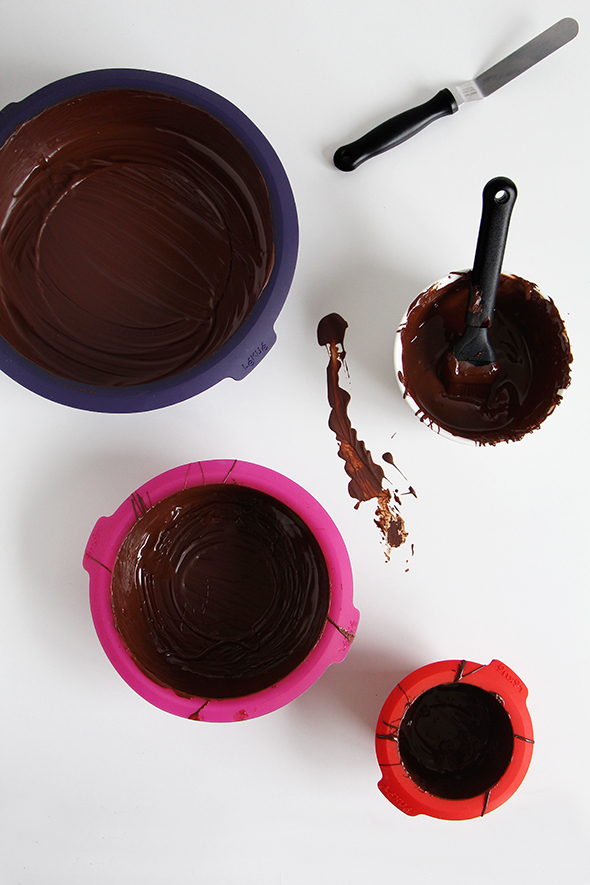 Tarta piñata de chocolate y gominolas con Lékué. - Tobegourmet