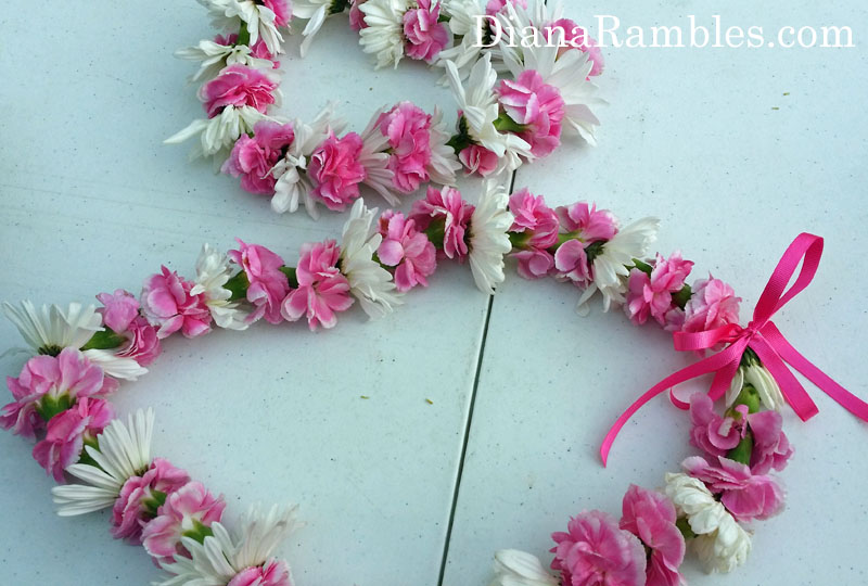 Diana Rambles Flower Lei Tutorial