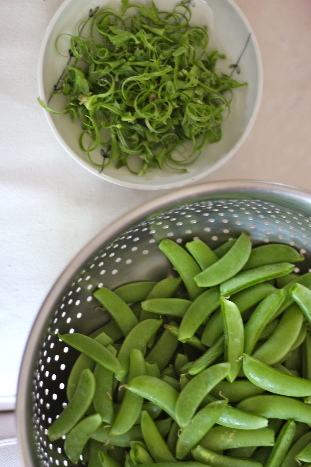 ben and birdy MidSummer's Eve (+ Lemony Chive Dip with Sugar Snap Peas)