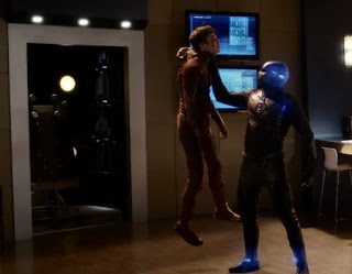 Zoom showing Barry's broken body to Star Labs from The Flash Season 2 Episode 6 "Enter Zoom"