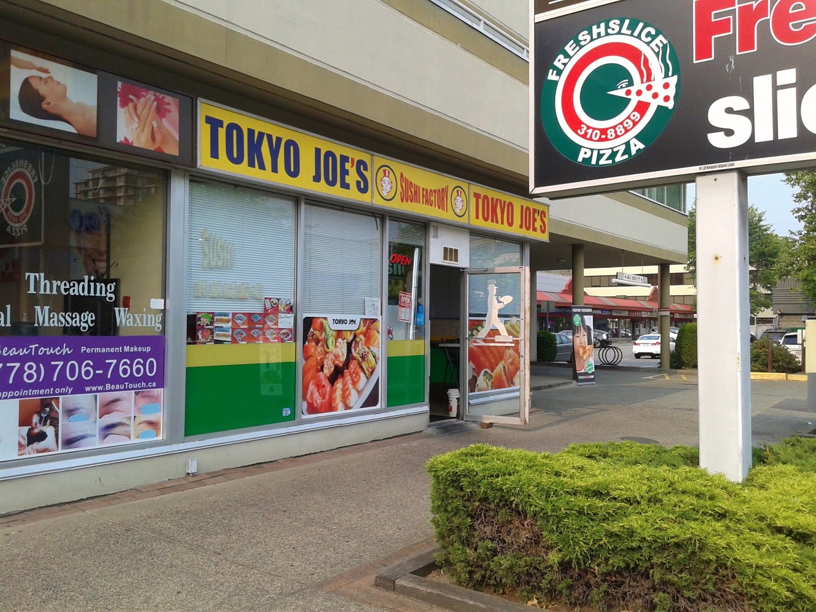 Raymond's Sushi Adventures Episode 99 Tokyo Joe's Sushi Factory