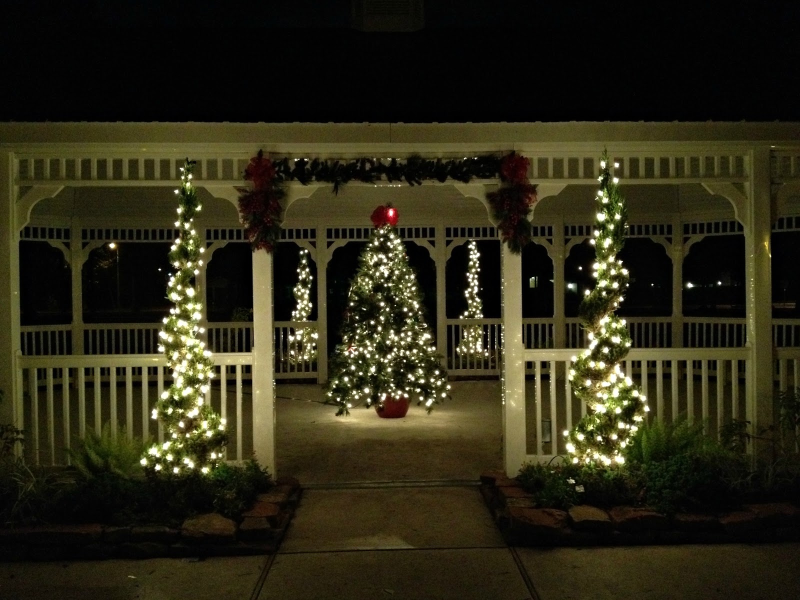 Crafty in Crosby Christmas Gazebo Pictures