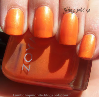 Zoya Lianne swatch